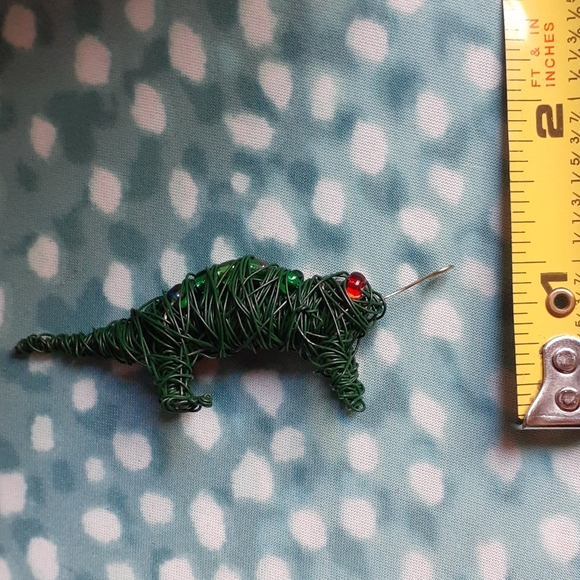 Handcrafted Wire Lizard Desk Ornament w/Beads - Picture 6 of 8
